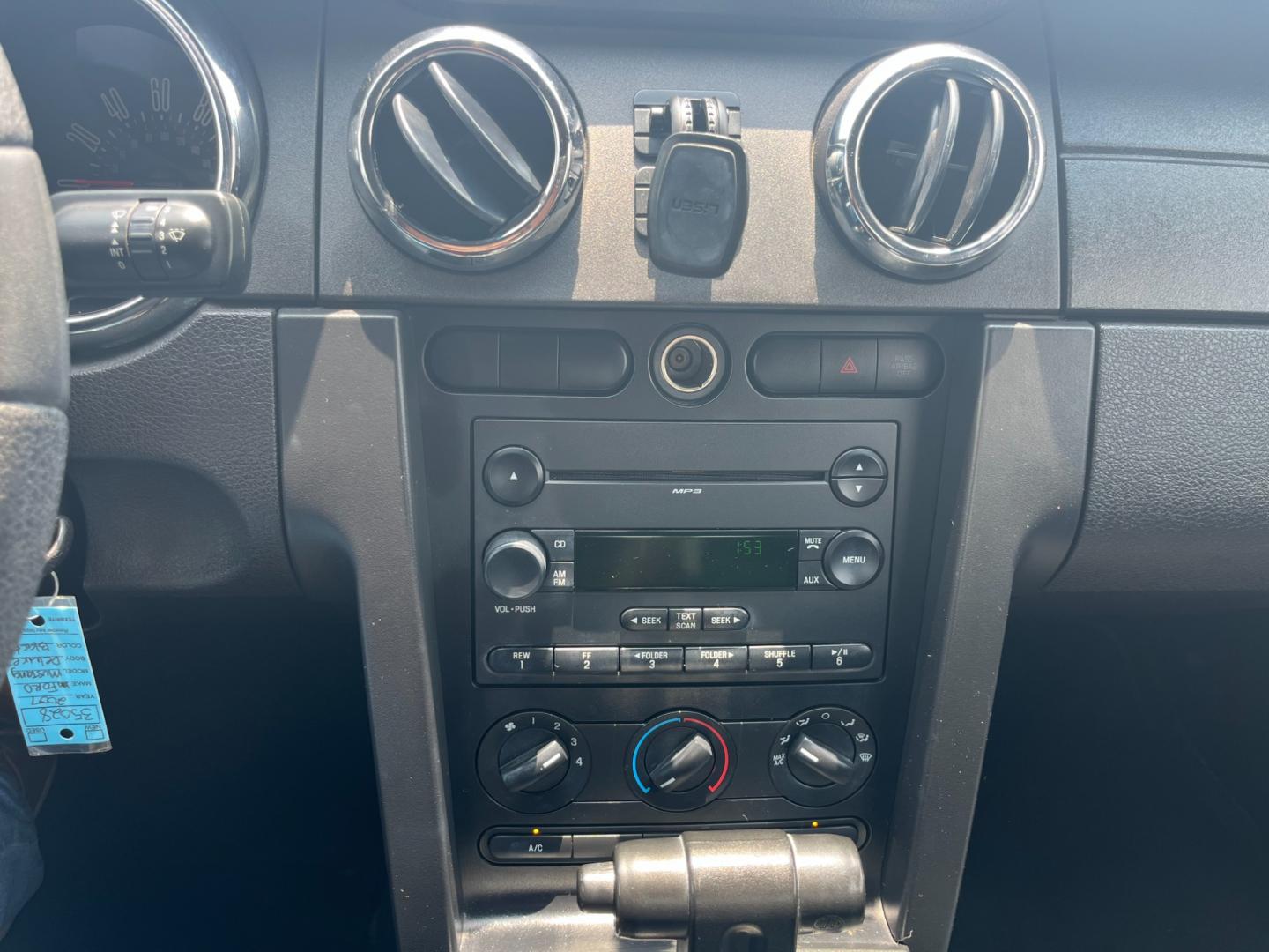 2007 SILVER /gray Ford Mustang (1ZVFT80N475) , Automatic transmission, located at 14700 Tomball Parkway 249, Houston, TX, 77086, (281) 444-2200, 29.928619, -95.504074 - Photo#15